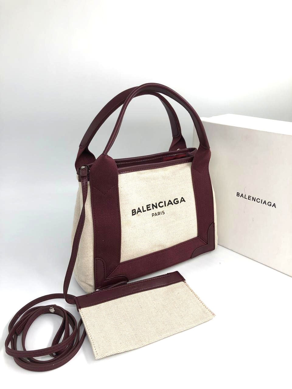 Сумка rodeo balenciaga. Сумка Баленсиага. Balenciaga Bag 2024. Balenciaga сумка b. Новая сумка от Balenciaga.