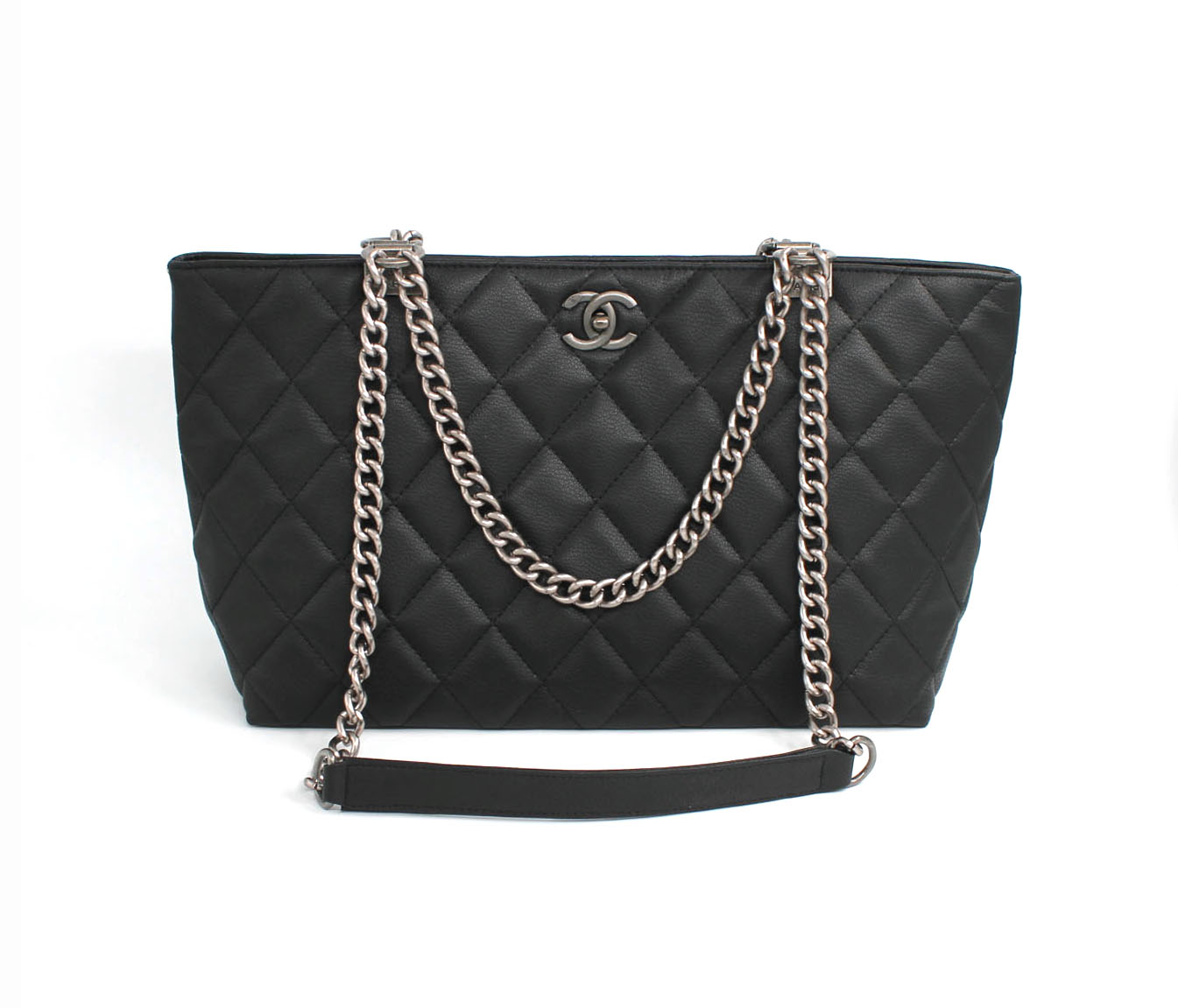 Chanel lux. Сумка Шанель 1516--4058-1 артикул. Сумки Chanel 2022. Сумка Chanel b102144. Шанель резиновые сумки.