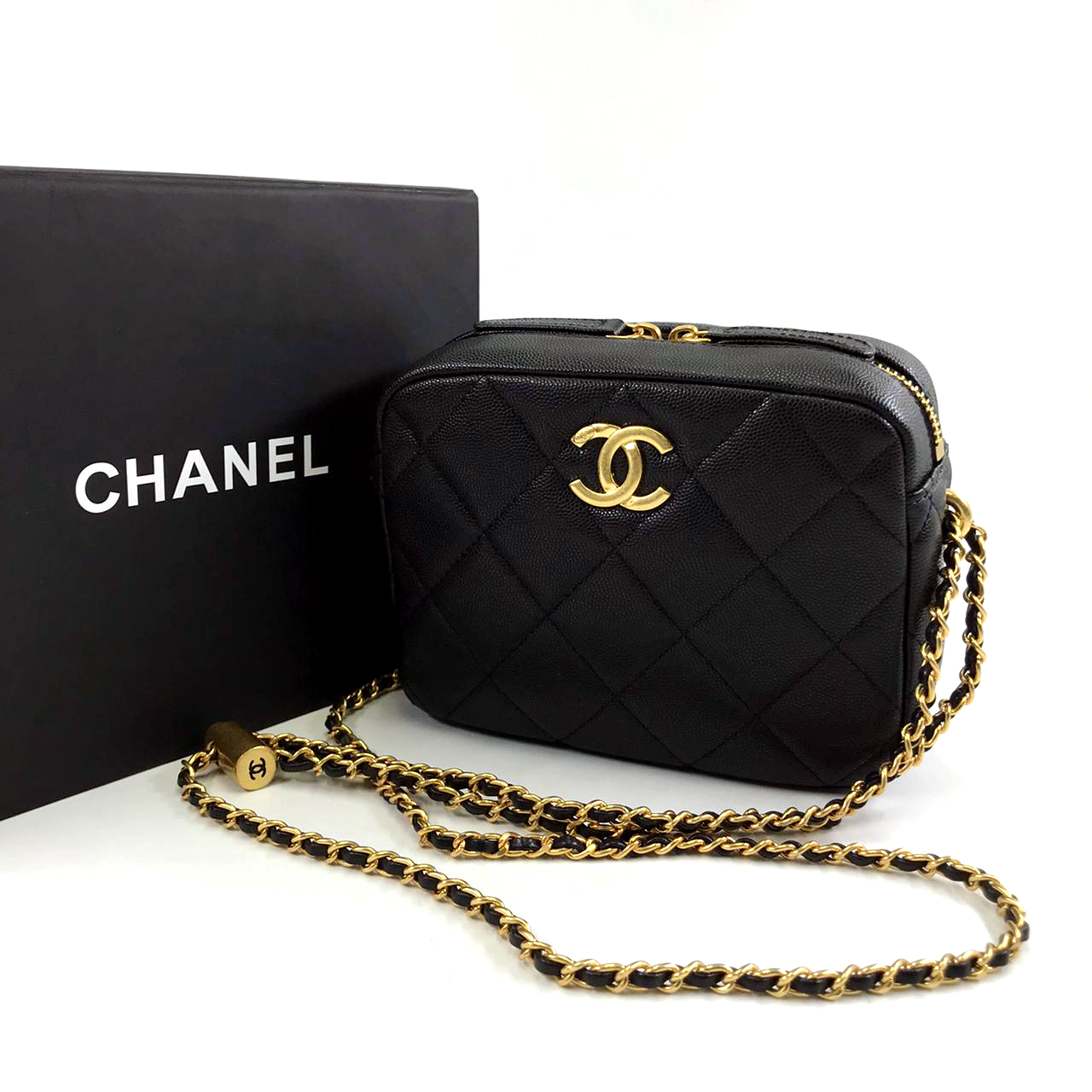 Chanel lux. Chanel Gabrielle сумка. Сумка Chanel Hobo. Chanel сумка Габриэль 28. Шанель макси Хобо сумка.